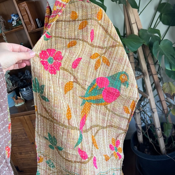 Kantha Vibrant Pink Multicolor Bird Scarf Wrap Shrug or Table Runner Decor - Picture 9 of 15